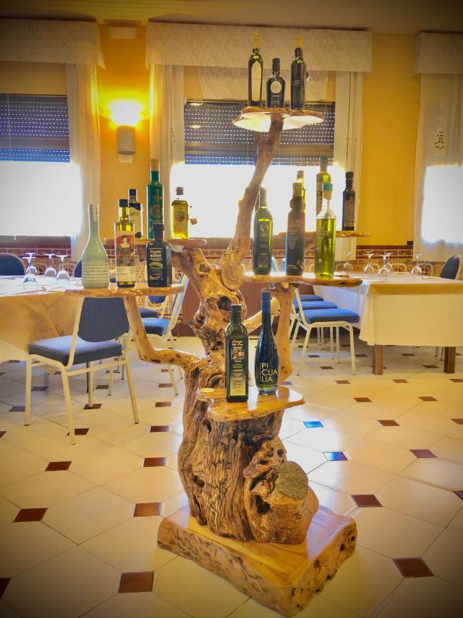 Hotel Avenida Beas de Segura Ngoại thất bức ảnh