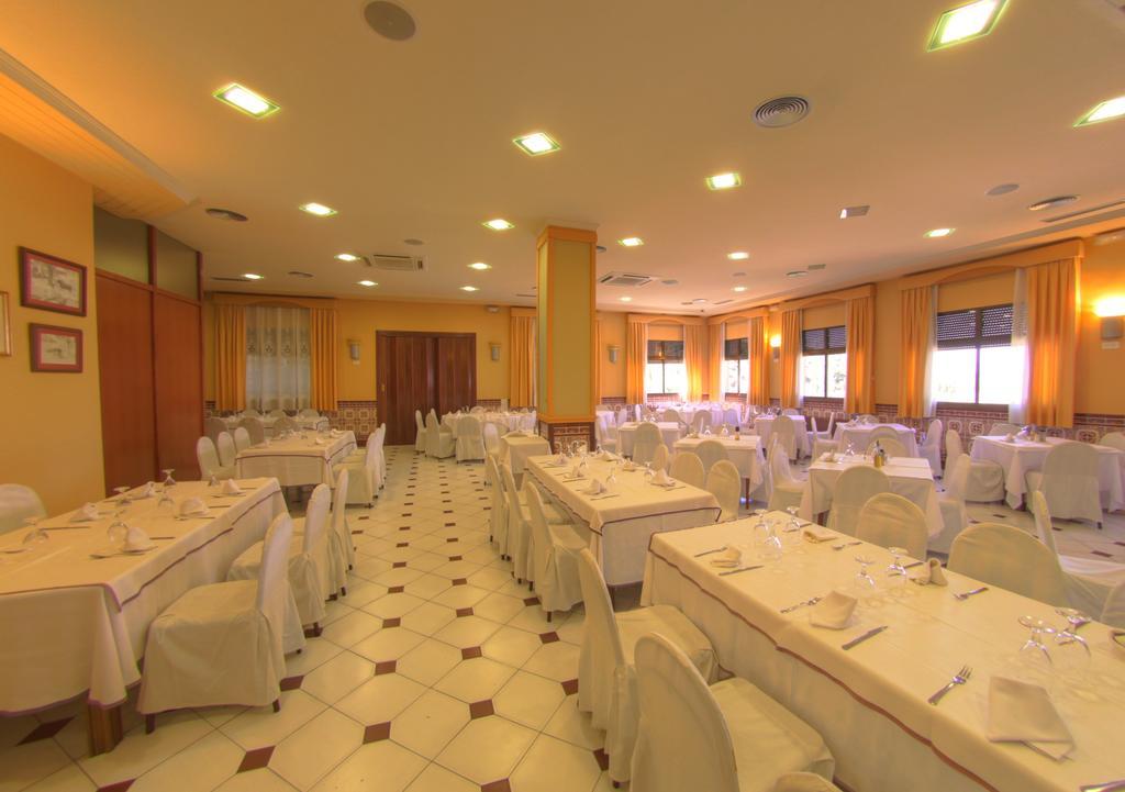 Hotel Avenida Beas de Segura Ngoại thất bức ảnh