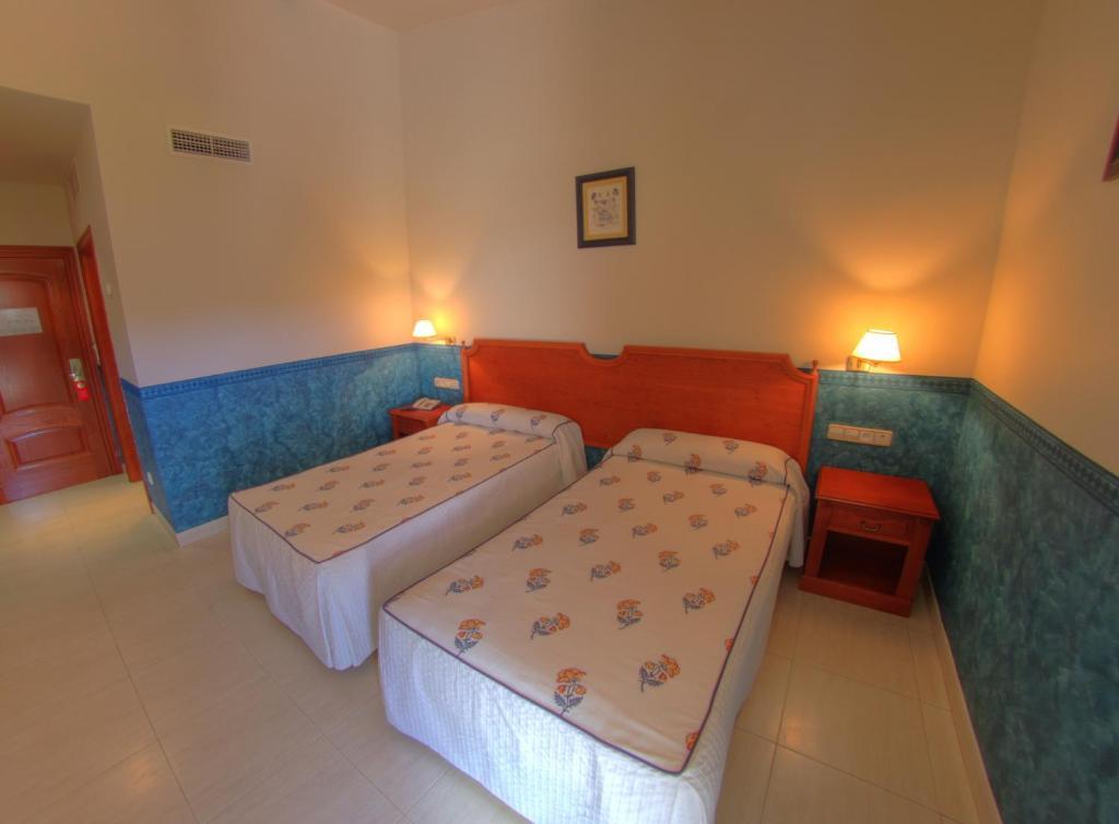 Hotel Avenida Beas de Segura Phòng bức ảnh